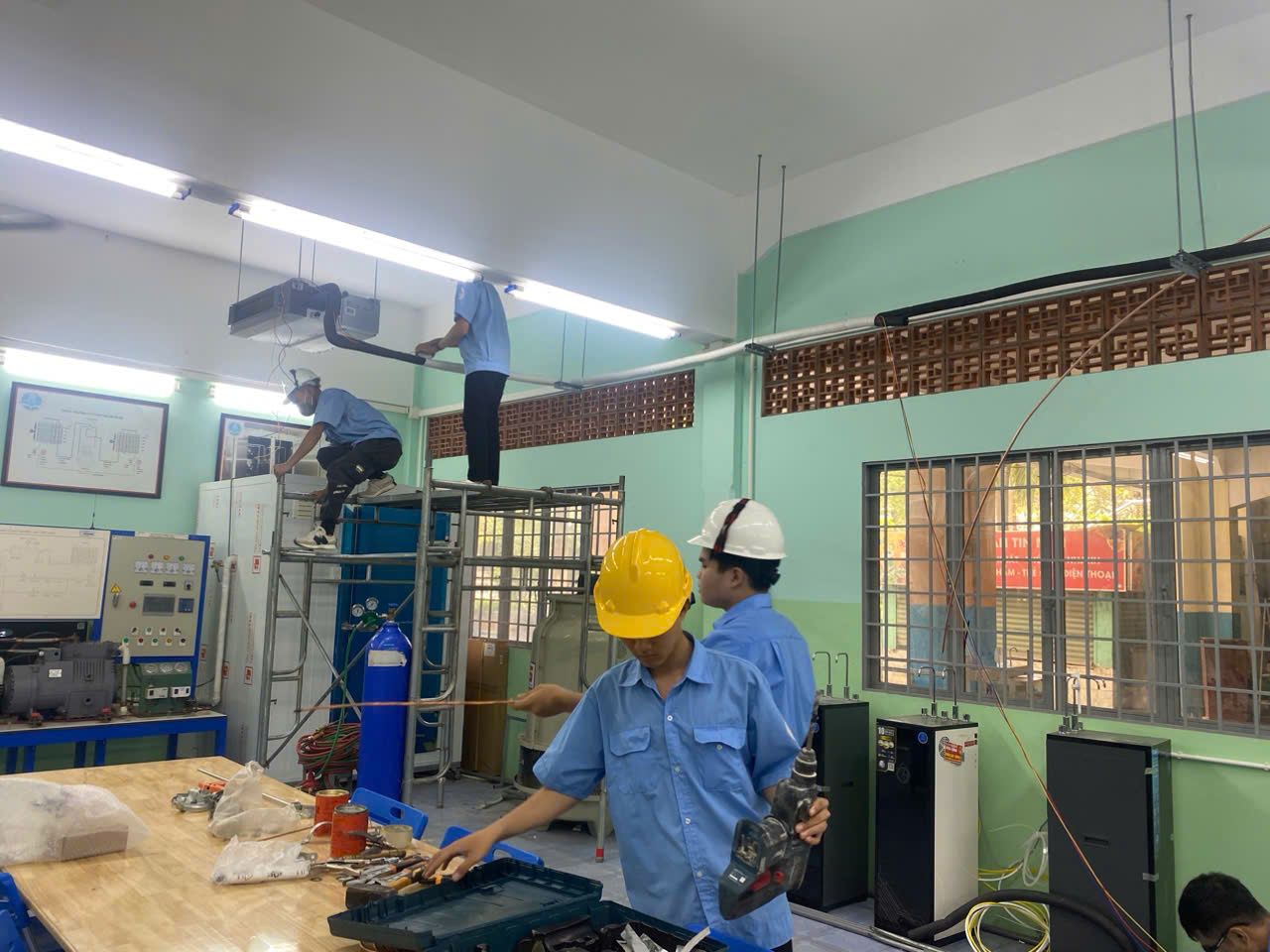 Cao đẳng Công nghệ Thủ Đức đào tạo Điện Lạnh theo chuẩn doanh nghiệp – Nghề Hot – Thu nhập Cao – Việc Làm Ngay!